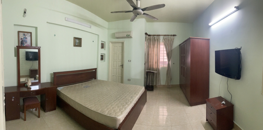 Cho thuê nhà 4 tầng tại ngõ 639 Hoàng Hoa Thám, Ba Đình. Ngõ rộng ba gác tránh. Chỉ 14tr