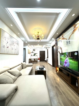 Bán căn hộ F4 Trung Kính 3PN 2WC giá 6.* tỷ nhà đẹp đủ đồ về ở luôn LH 0986128415