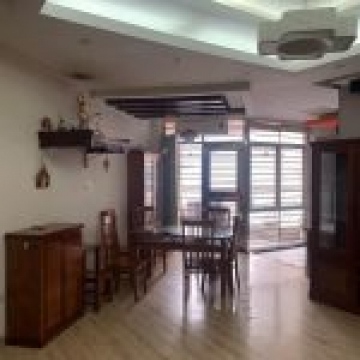 CHO THUÊ CĂN HỘ 173 XUÂN THỦY 95M, 2 NGỦ, FULL NT, GIÁ 12TR/THÁNG