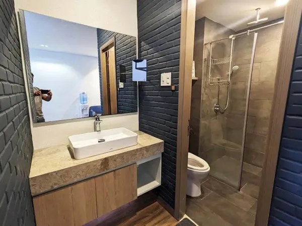 Cho thuê căn hộ studio có ban công tại đường Nguyễn Gia Trí, quận Bình Thạnh