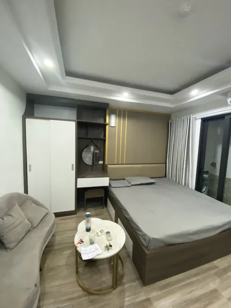 Cho thuê Căn Chung cư mini giá rẻ tại Ngõ 193 Trích Sài. Ban công View cực thoáng. Chỉ 5.5tr